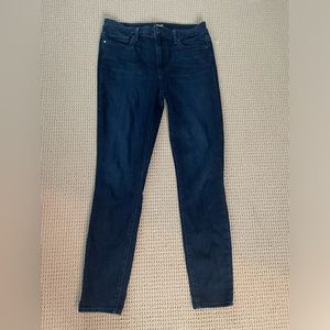 Size 28 paige jeans worn a few times!